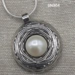Pearl pendant