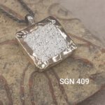 Impressive Hand made Two tone Pendant