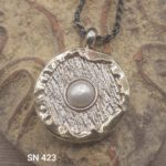 Designer Hand crafted Two tone Pendant with Fresh water Pearl